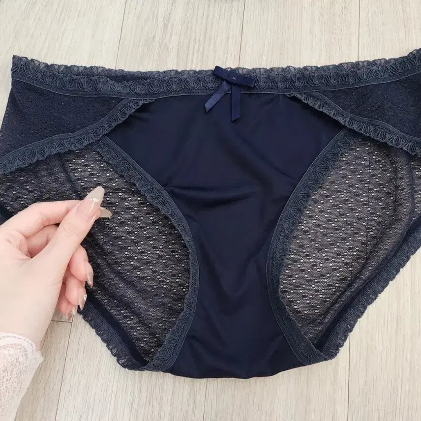 [BUNJANG] Navy Ribbon Women's Panties (Used, Size M) / 네이비 리본 여성팬티- 중고