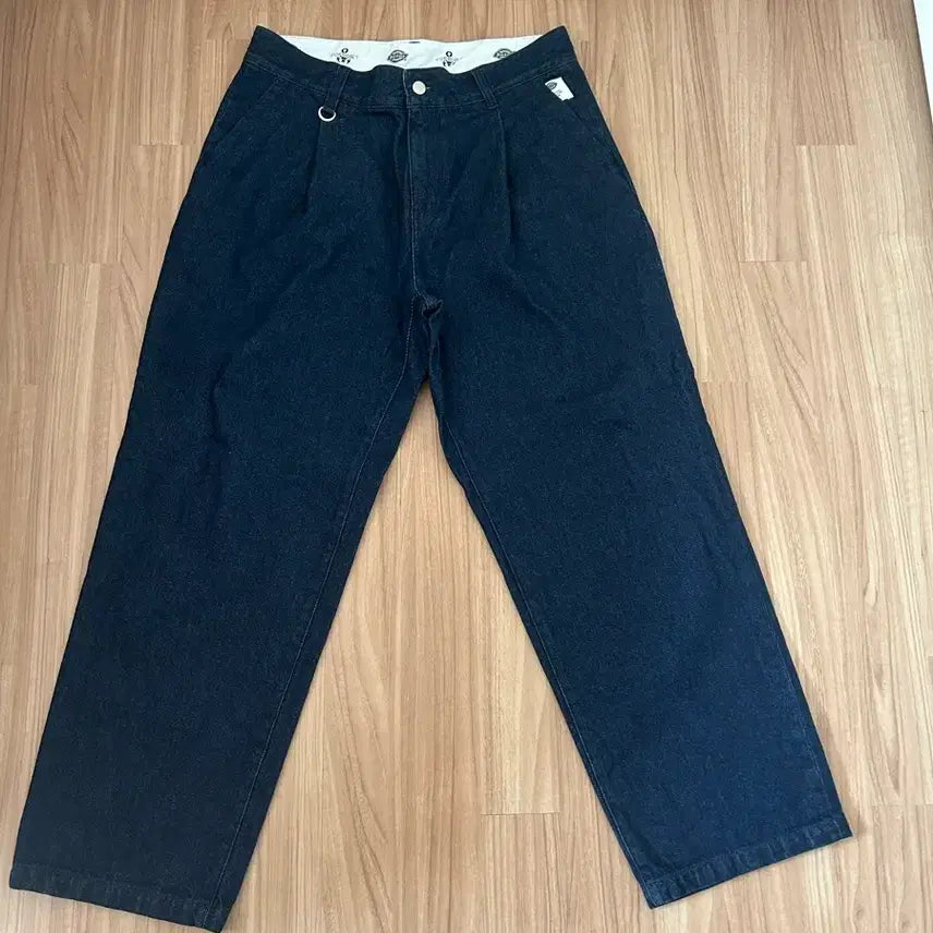[BUNJANG] SOPNET x Dickies Denim Tuck Pants Size 3 / 소프넷 x 디키즈 데님 턱 팬츠 / 3사이즈