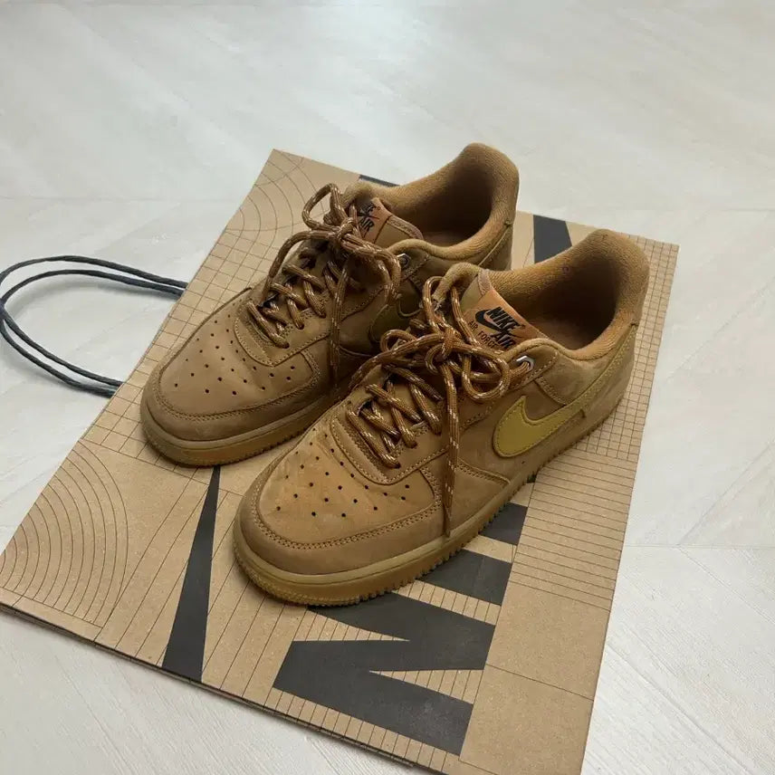 [BUNJANG] Nike Air Force 1 '07 WB "Soy Sauce" Sneakers / [250] 에어포스 1 07 WB 플랙스 실착2회 새상품급 된장포스