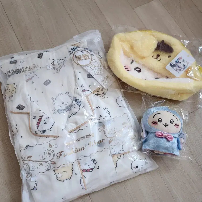 [BUNJANG] Dunjakgwi Pajama Set + Usagi Pouch + Usagi Wizard Plush / 먼작귀 파자마 세트 +우사기 파우치 +우사기 마법사 인형