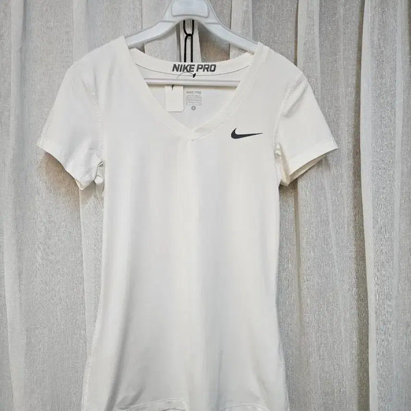[BUNJANG] Nike Pro White Short Sleeve T-Shirt / 나이키 프로 흰색 반팔 티셔츠