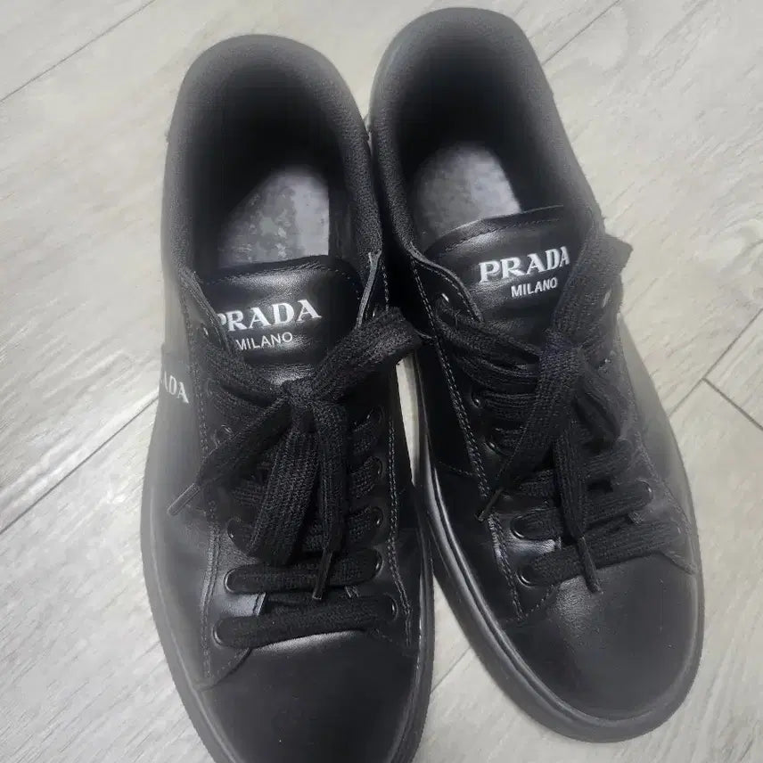 [BUNJANG] Prada Black Leather Sneakers Size 8.5 / 급처)정품100%프라다 블랙 레더 스니커즈 8.5