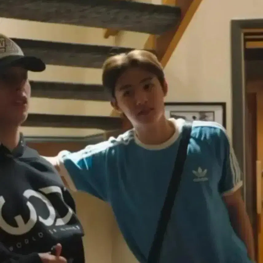[BUNJANG] Adidas Short Sleeve T-Shirt (Seonghyun-worn) / (코르티스 성현 착용)아디다스 반팔 티셔츠