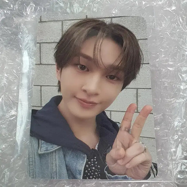 [BUNJANG] SHINee Onew Atmos Apple Music 2nd Lucky Draw Photocard / 샤이니 온유 애트모스 애플뮤직 2차럭드 포카