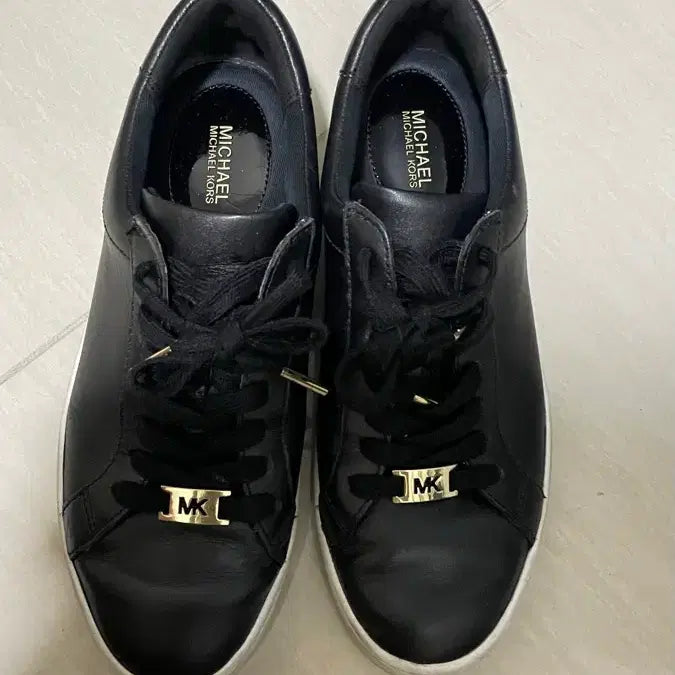 [BUNJANG] Michael Kors Women's Black Sneakers / 마이클코어스 스니커즈 블랙 여성