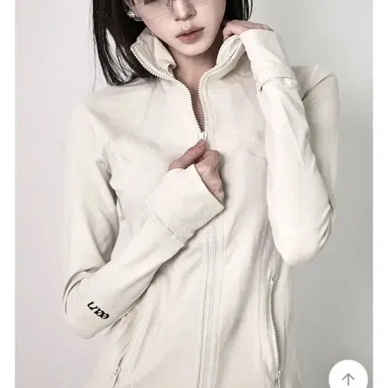 [BUNJANG] EUN Layer Velvet Zip-up Ivory / 이은 Layer valvet zip-up ivory