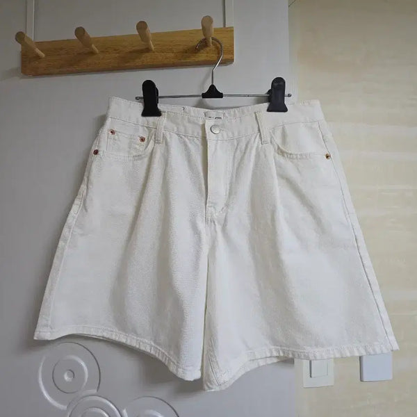 [BUNJANG] Elioti Shorts (M, New) / 엘리오티 반바지 M(새제품)