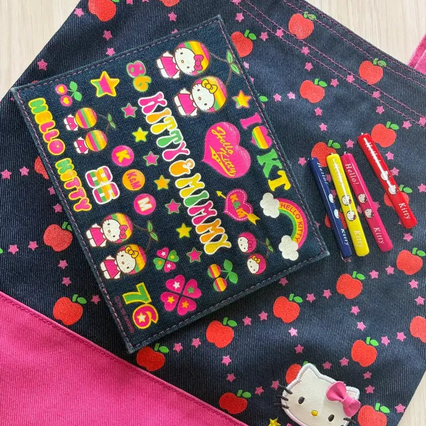 [BUNJANG] Hello Kitty Apple Denim Shoulder Bag + Mousepad + Hairpin Bundle Set / 일괄 레트로 빈티지 헬로키티 사과 키티 데님 숄더백 + 마우스패드 + 헤어핀