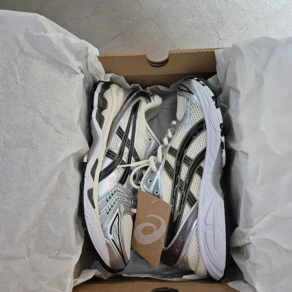[BUNJANG] ASICS Gel-Kayano 14 Sneakers / 아식스 젤 카야노14