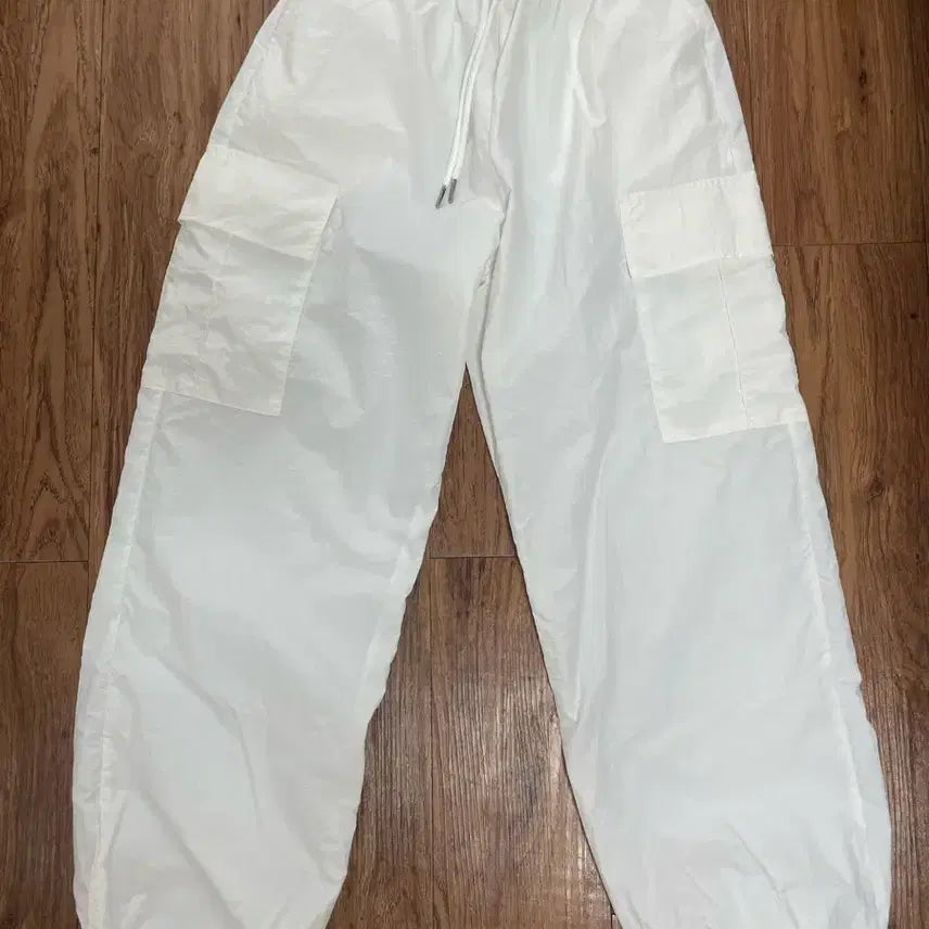[BUNJANG] Nylon Wide Cargo Pants White / 와이드 나일론 카고 팬츠 화이트