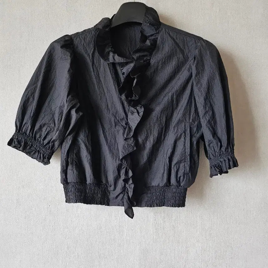 [BUNJANG] Thom Grey Hound 2021 Ruffled Cropped Blouse / 2021.톰그레이하운드)러플드 크롭 블라우스