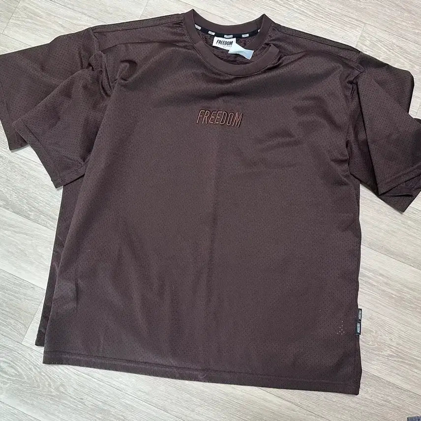 [BUNJANG] Freedom Mesh Short Sleeve T-Shirt Brown / 프리덤 메쉬 반팔 티셔츠 브라운 저렴히 판매합니다