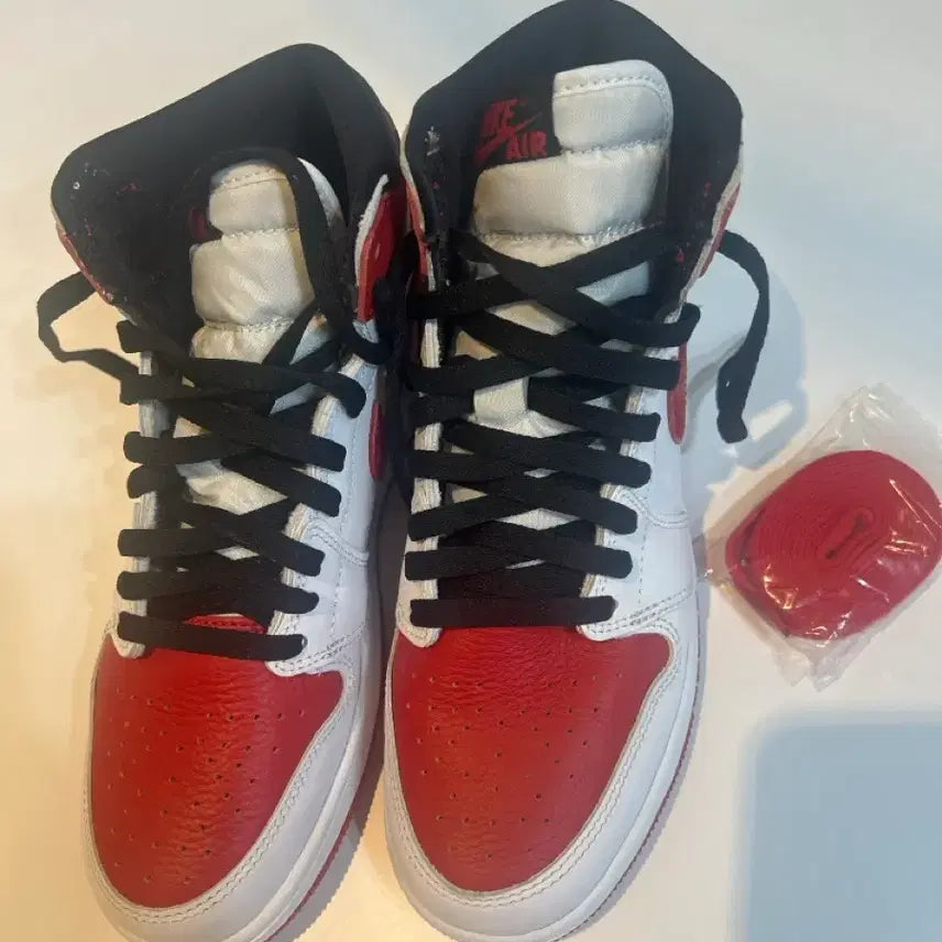 [BUNJANG] Nike Air Jordan 1 High White/Red / 나이키 에어 조던 1 하이 화이트/레드245