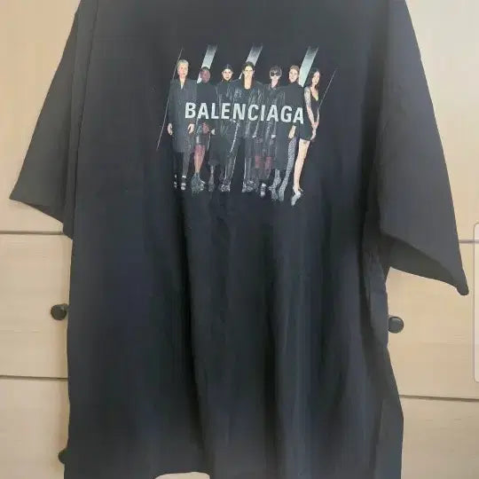 [BUNJANG] Balenciaga Black Short Sleeve T-Shirt XL / 발렌시아가 검정반팔티.  XL