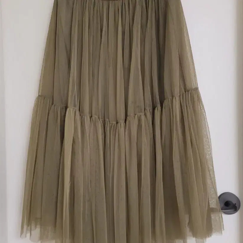 [BUNJANG] Women's Tiered Long Skirt Khaki Tulle Skirt / 여성 캉캉 롱 스커트 카키색 샤스커트
