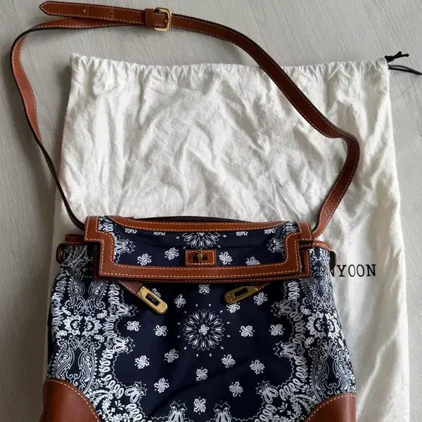 [BUNJANG] Pepper Yoon Yoon Paisley Cover My K Shoulder Bag / 페퍼윤윤