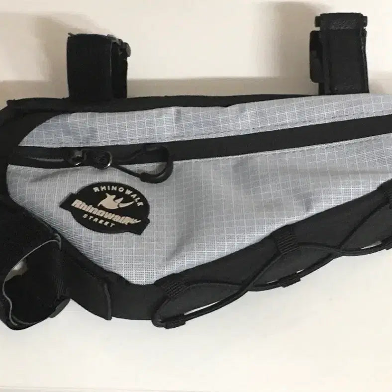 [BUNJANG] Rhino Work Bicycle Triangle Frame Bag 1L Waterproof Framebag BCT0203 / 라이노워크 자전거 삼각 프레임 가방 1L 방수 프레임백 BCT0203