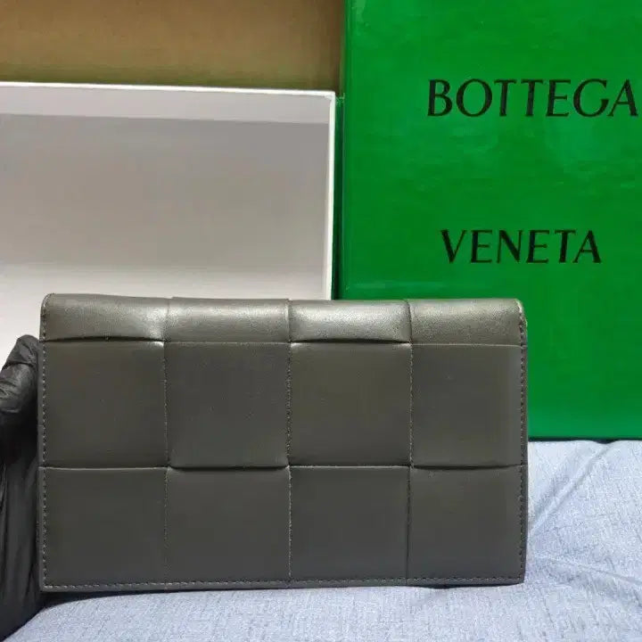 [BUNJANG] Bottega Veneta Zipper Round Long Wallet / [정품 / 새상품급] 보테가 베네타 지퍼 라운드 장지갑