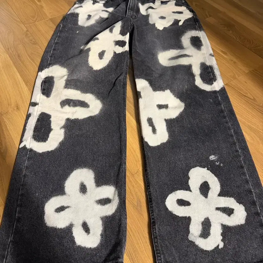 [BUNJANG] Surgical Clover Denim Jeans / 써저리 크로버 데님
