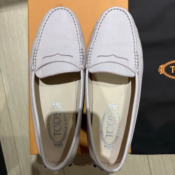 [BUNJANG] Tod's Suede Driving Shoes Pastel Pink / 토즈 드라이빙 슈즈 연한핑크