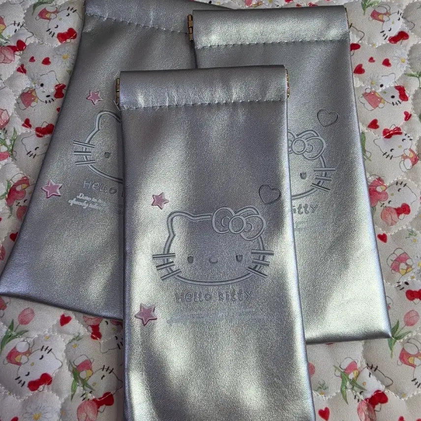 [BUNJANG] Hello Kitty Silver Pouch / 키티 실버 파우치