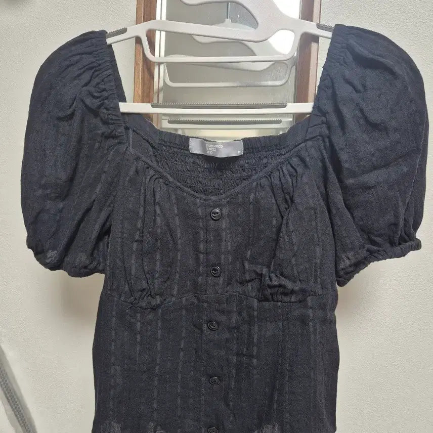 [BUNJANG] 8seconds Black Puff Blouse / 에잇세컨즈 검정 퍼프 블라우스