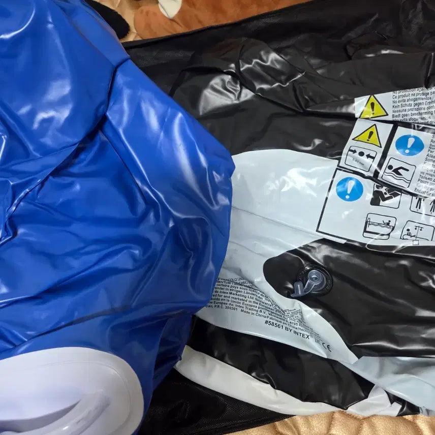 [BUNJANG] Intex Tube 58561 Blue/Black / 인텍스 튜브 58561 블루/블랙
