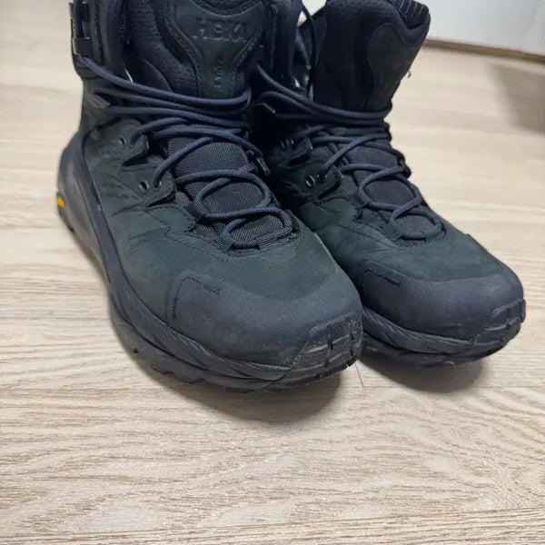 [BUNJANG] Hoka Kaha 2 GTX Hiking Boots Black Size 255 / 호카 카하2 GTX 등산화 블랙 255 사이즈