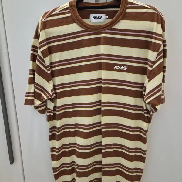 [BUNJANG] Palace Stripe Short Sleeve T-Shirt Brown / 팔라스 스트라이프 반팔 티셔츠 브라운