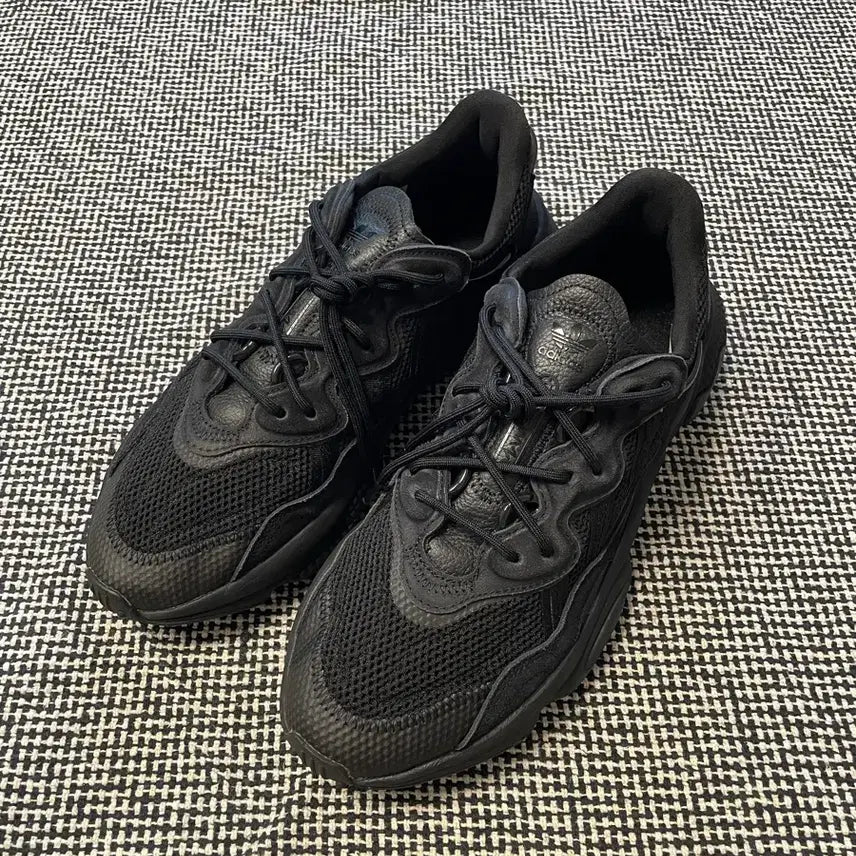 [BUNJANG] Adidas Ozweego Core Black / 아디다스 오즈위고 코어 블랙 290