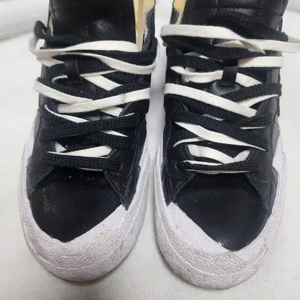 [BUNJANG] Nike x Sacai Blazer Low Black Patent Leather / 나이키 x 사카이 블레이저 로우 블랙 페이턴트 레더.270