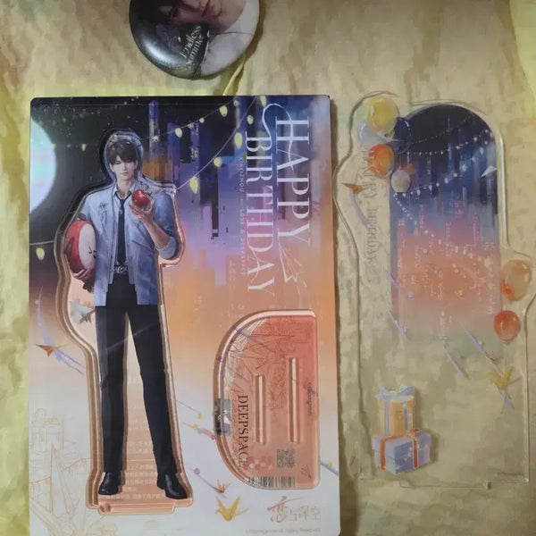 [BUNJANG] Love and Deepspace Houzhou 2025 Birthday Acrylic Standee & Endless Summer Badge / 러브앤딥스페이스 럽딥 하우주 2025 생일 아크릴스탠드 및 뱃지판매