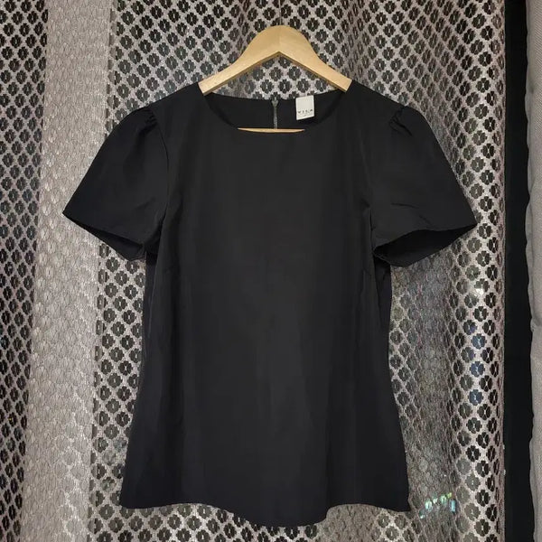 [BUNJANG] VILA Black Puff Sleeve Blouse (M) / VILA 블랙 퍼프 소매 블라우스 M