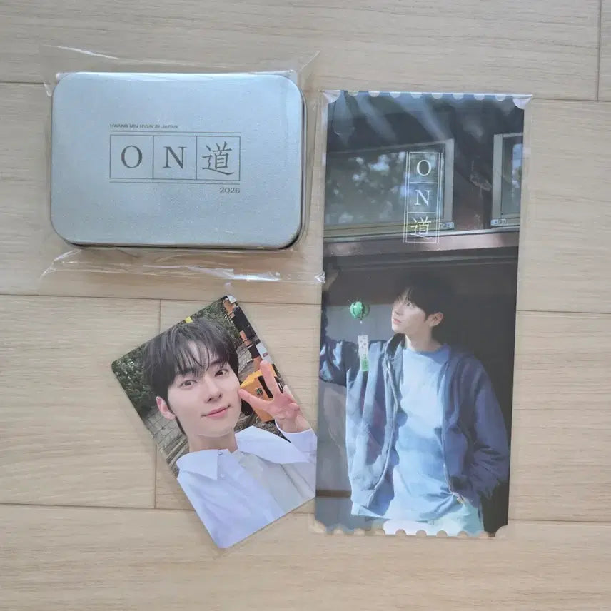[BUNJANG] Hwang Min Hyun Photo Exhibition 'Ondo' Sticker Set, Ticket, Lucky Draw Photocard Bundle (Sealed) / 황민현 사진전 온도 스티커세트 입장티켓 금액특전포카 일괄 미개봉
