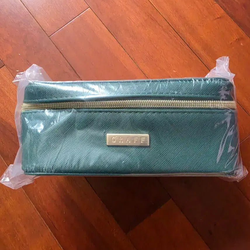 [BUNJANG] Graff First Class Amenity Pouch by Korean Air / [미개봉 새제품 ]대한항공 퍼스트 클래스 GRAFF 어메니티 파우치