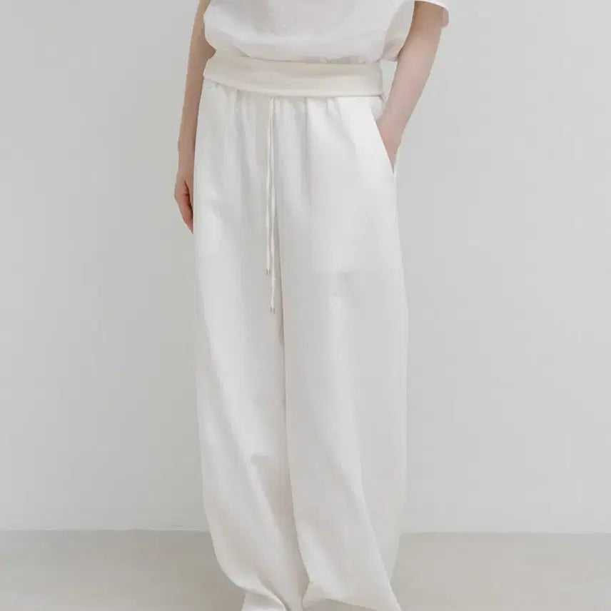 [BUNJANG] Moia Folded Banding Pants White / 모이아 폴디드 밴딩 팬츠 화이트