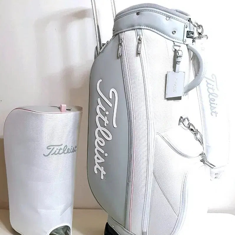 [BUNJANG] Titleist Wheeled Caddy Bag Premium / 타이틀리스트 바퀴형 휠 캐디백 고급형 국내매장 정품 새재품급 판매해요