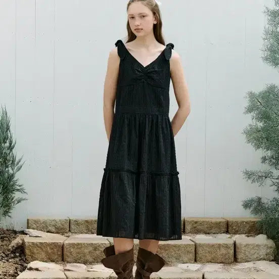 [BUNJANG] Roller Rolling Tie Ribbon Sleeveless One-piece Dress Black / 장원영착용 로라로라 TIE RIBBON SLEEVELESS ONEPIECE BLACK