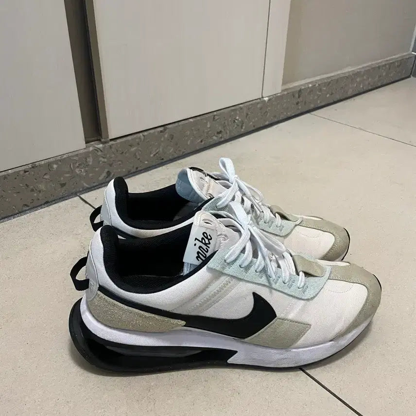 [BUNJANG] Nike Air Max Pre-Day LX Men's Sneakers / 나이키 에어맥스 프리데이 LX 남성 스니커즈 운동화 DC5331-001