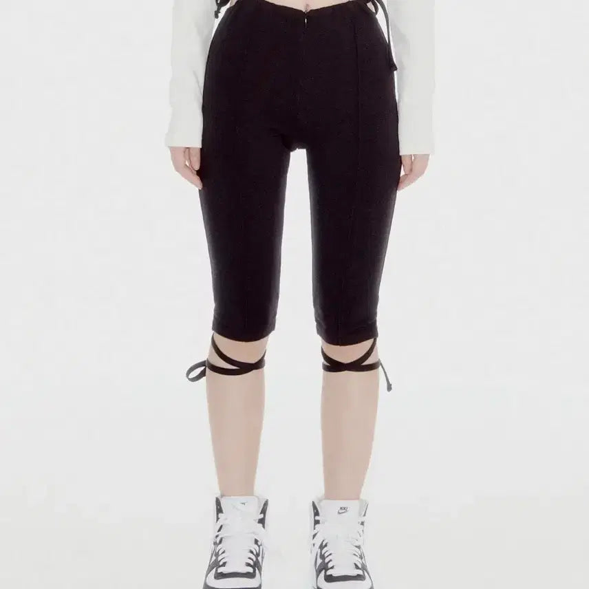 [BUNJANG] YOOHEE Lace-Up Biker Shorts Black / 유희 레이스업 바이커 쇼츠 블랙