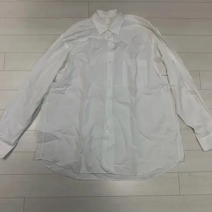 [BUNJANG] Comoli 3 Size Shirt / 한글텍) 코모리 셔츠 3 사이즈   상태 8.6/10  사진 찍고 절대 안입습니다  신세계 SSF 상품이라서 가품 걱정없이 입으실수있습니다