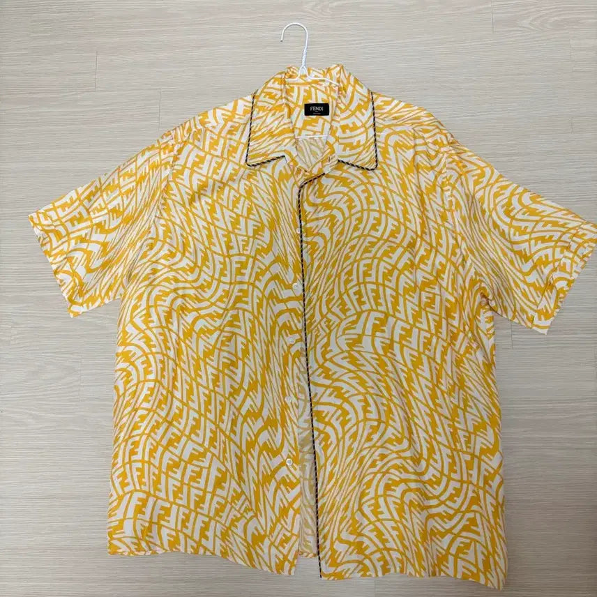 [BUNJANG] Fendi Logo Silk Shirt Size 41 / 펜디 로고실크셔츠 41