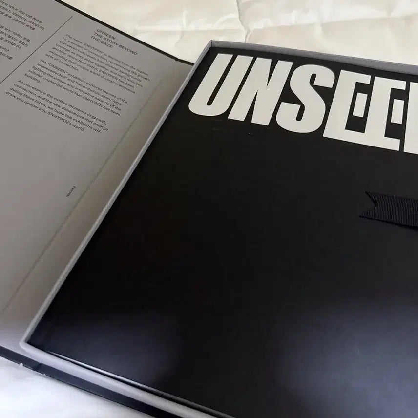 [BUNJANG] ENHYPEN UNSEEN Popup Store Photobook / 엔하이픈 UNSEEN 팝업 스토어 굿즈 도록
