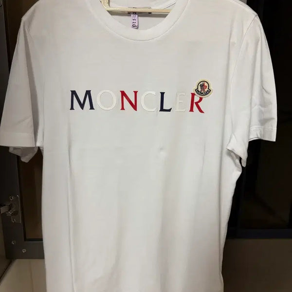 [BUNJANG] Moncler Basic Short Sleeve T-Shirt Size S / 몽클레어 기본 반팔티 S