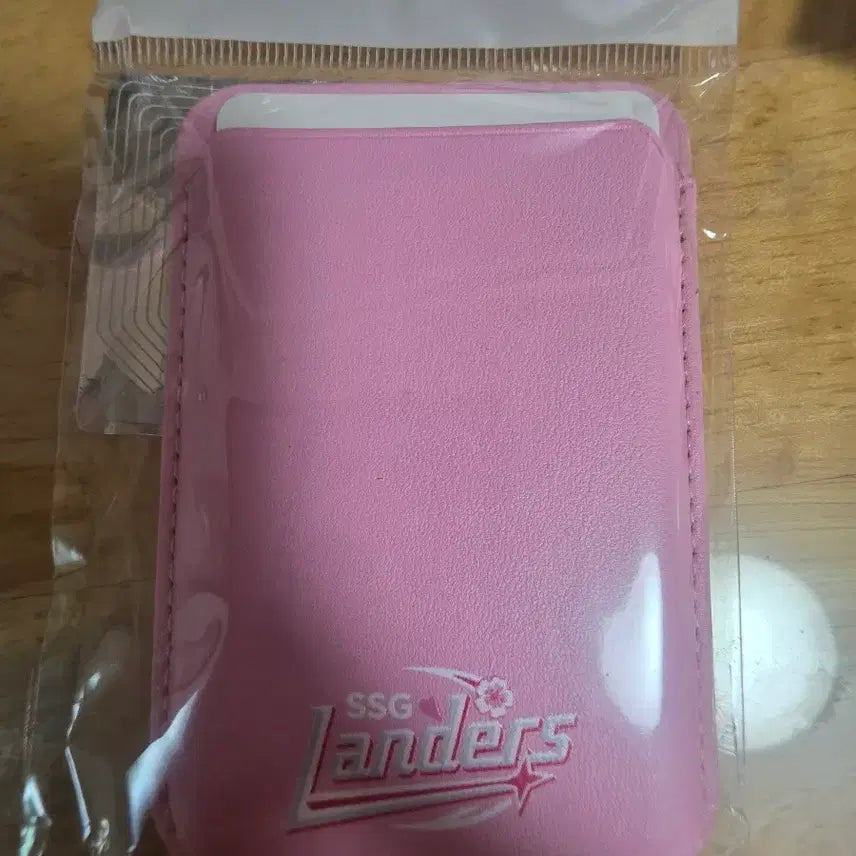 [BUNJANG] SSG Landers Cherry Blossom Edition Magnetic Card Holder / SSG랜더스 벚꽃에디션 마그네틱 카드지갑 미개봉