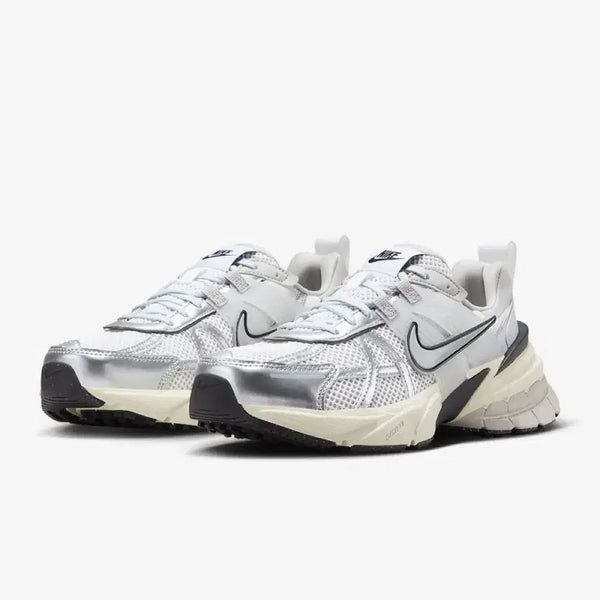 [BUNJANG] Nike Women's V2K Run Summit White Sneakers / [245] 나이키 우먼스 V2K런 서밋화이트 운동화