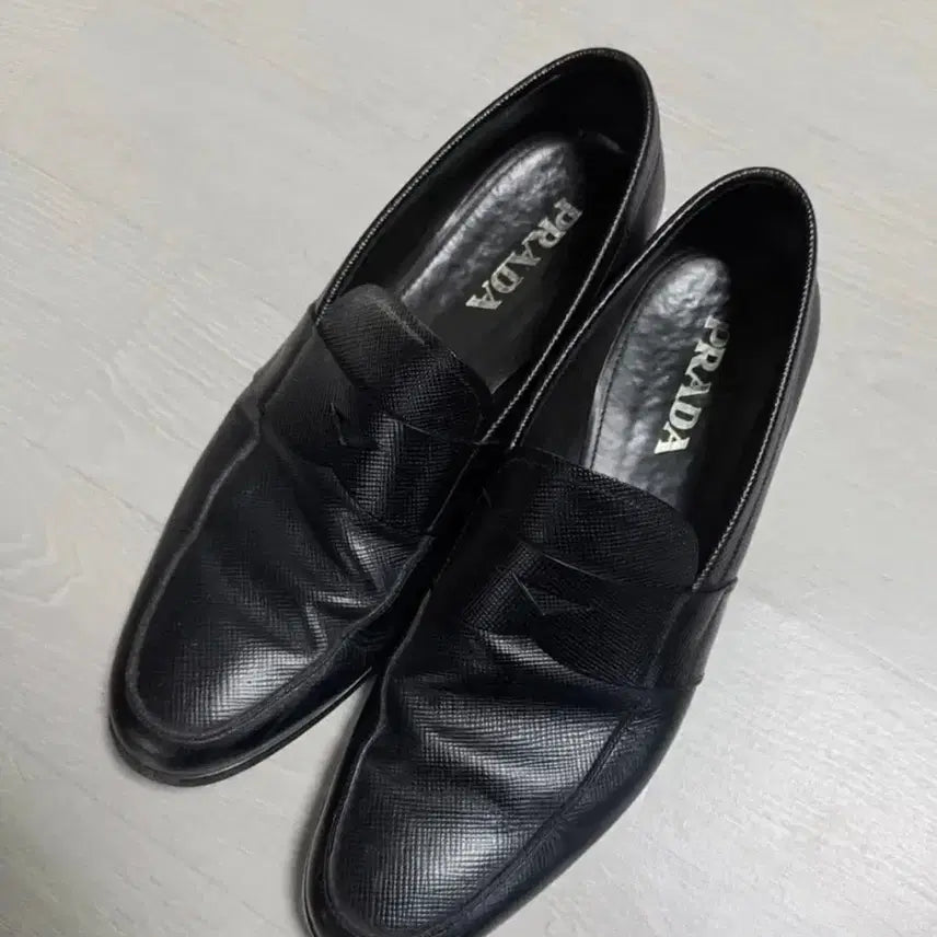 [BUNJANG] Prada Saffiano Loafers / [280] 프라다 사피아노 로퍼
