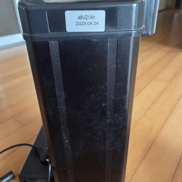 [BUNJANG] Titan Electric Bicycle Battery 48V 21Ah with Charger / 전기자전거 배터리 48V 21Ah (충전기 포함,네고가능