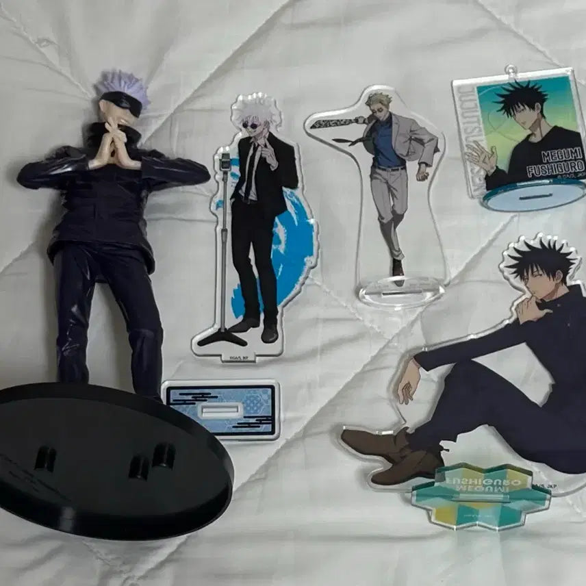 [BUNJANG] Jujutsu Kaisen Acrylic Figure & Poster Bundle / 주술회전 아크릴 피규어 포스터 일괄판매