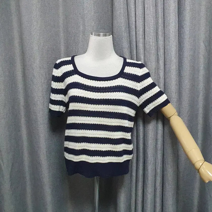 [BUNJANG] Striped Square Neck Short Sleeve Knit / 단가라 스퀘어 반팔니트